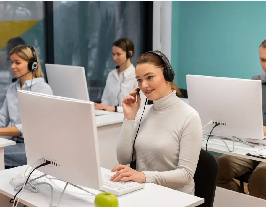 Executive assistants enhancing their capabilities through SACNAC's advanced skill program for executive support roles.